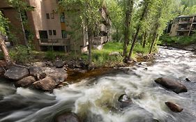 Riverfront 2 Bedroom - Steps To Town - Pool & Hot Tub